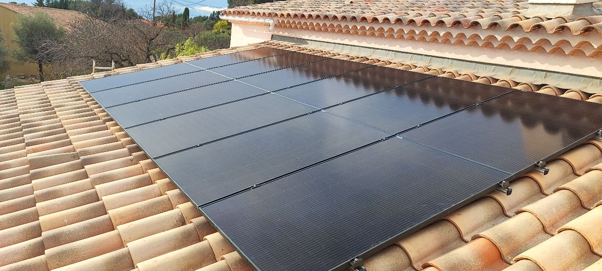 Installation de panneaux photovoltaïques Dualsun - 4.5 kwc de puissance